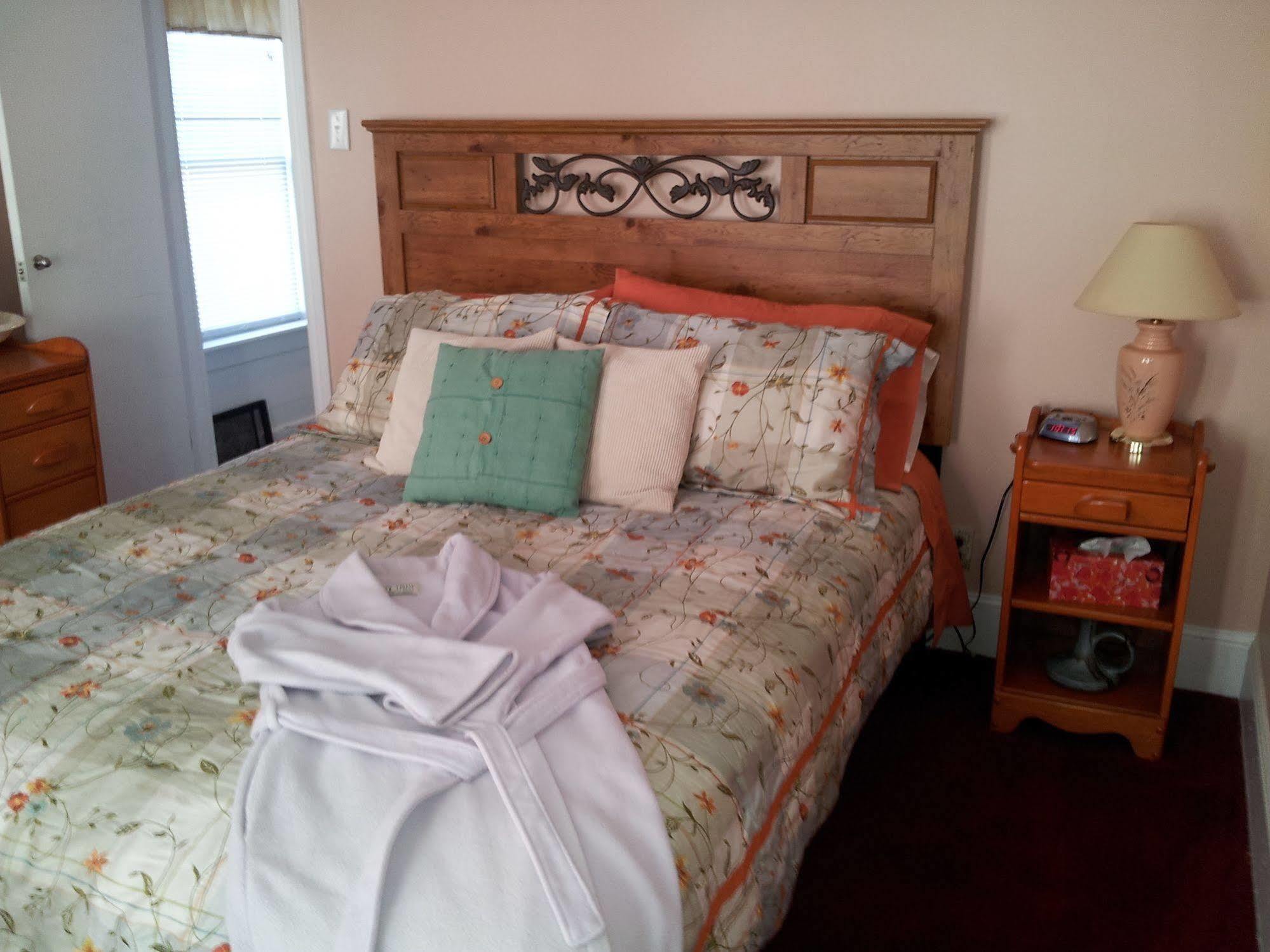 The Spaniards Room Heritage Home Spaniards Bay Esterno foto
